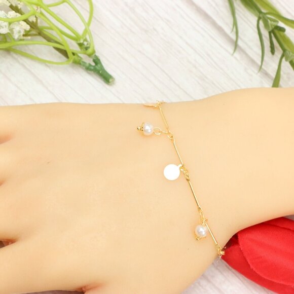 "Trendy Handmade Bracelet – A Thoughtful Gift for Girls & Women | UNVRC1113 - Picture 9 of 10